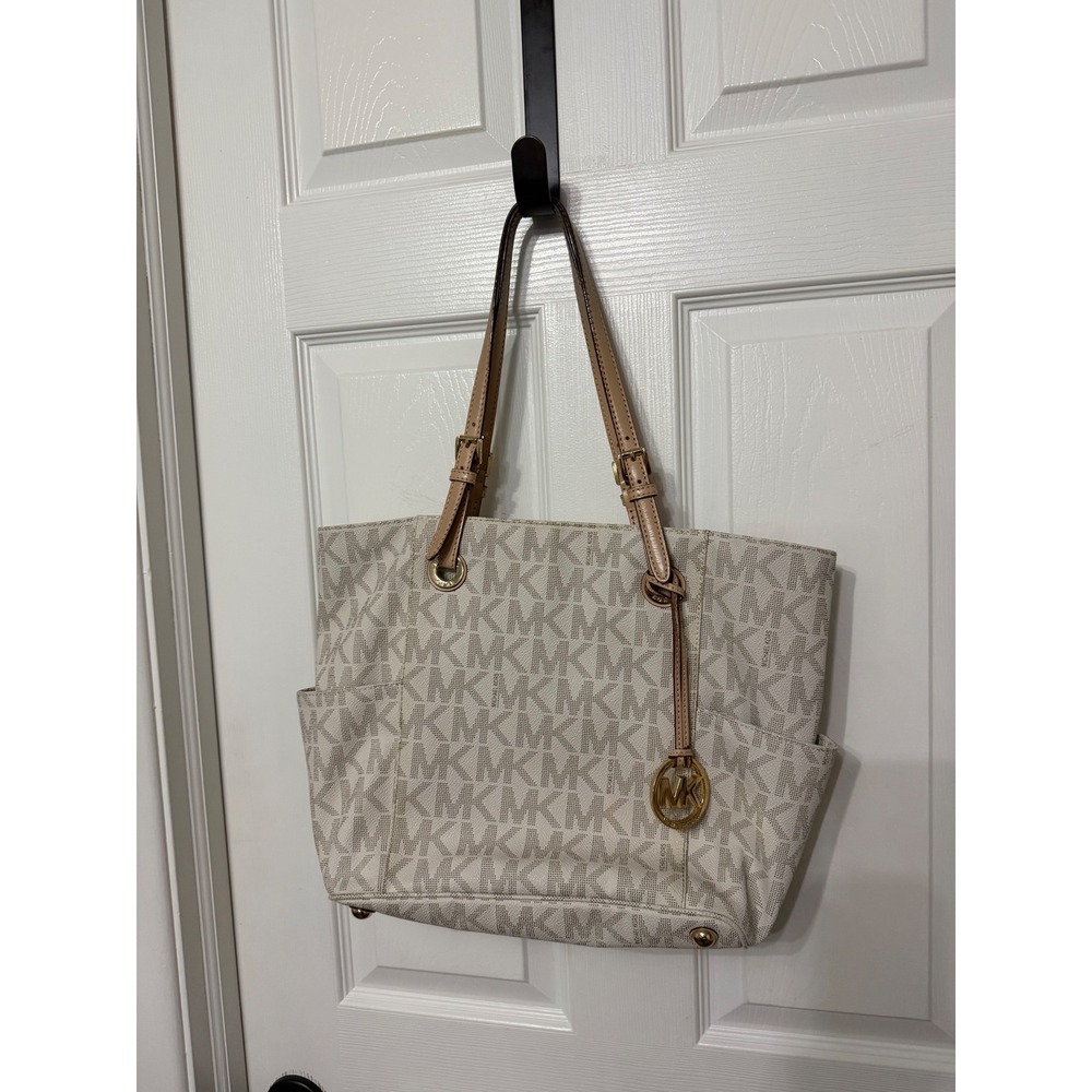 Michael Kors Jet Set Travel Tote‎ Bag Vanilla Signature Monogram Medium Gold HW - Picture 2 of 11